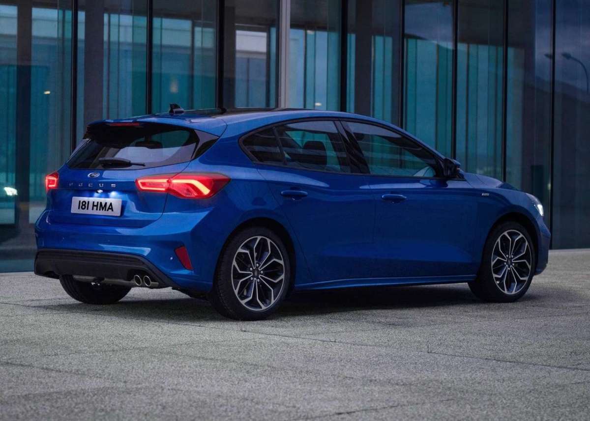 Ford Focus 2018 ST-Line angolo dietro