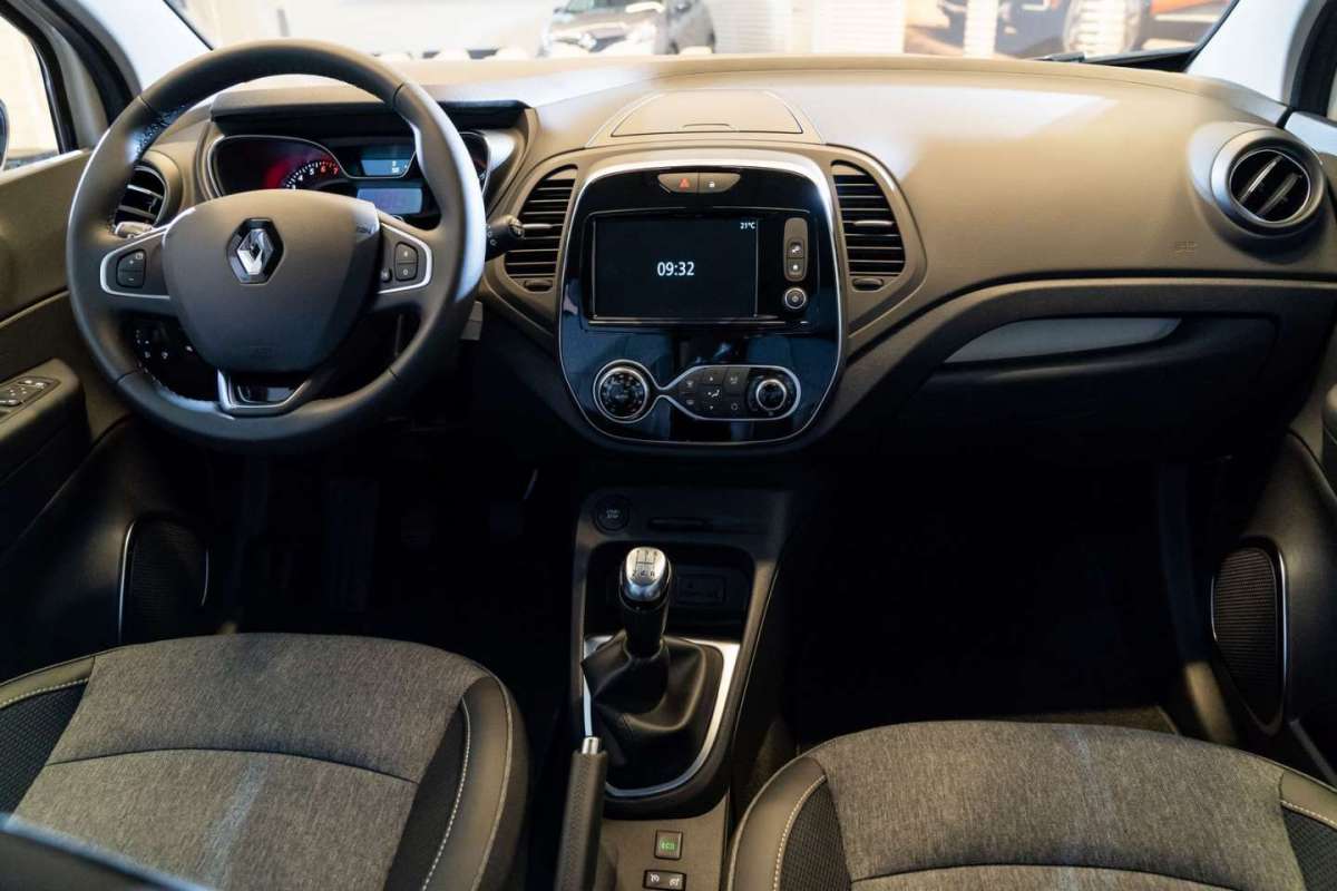 Renault-Captur-Sport-Edition-abitacolo