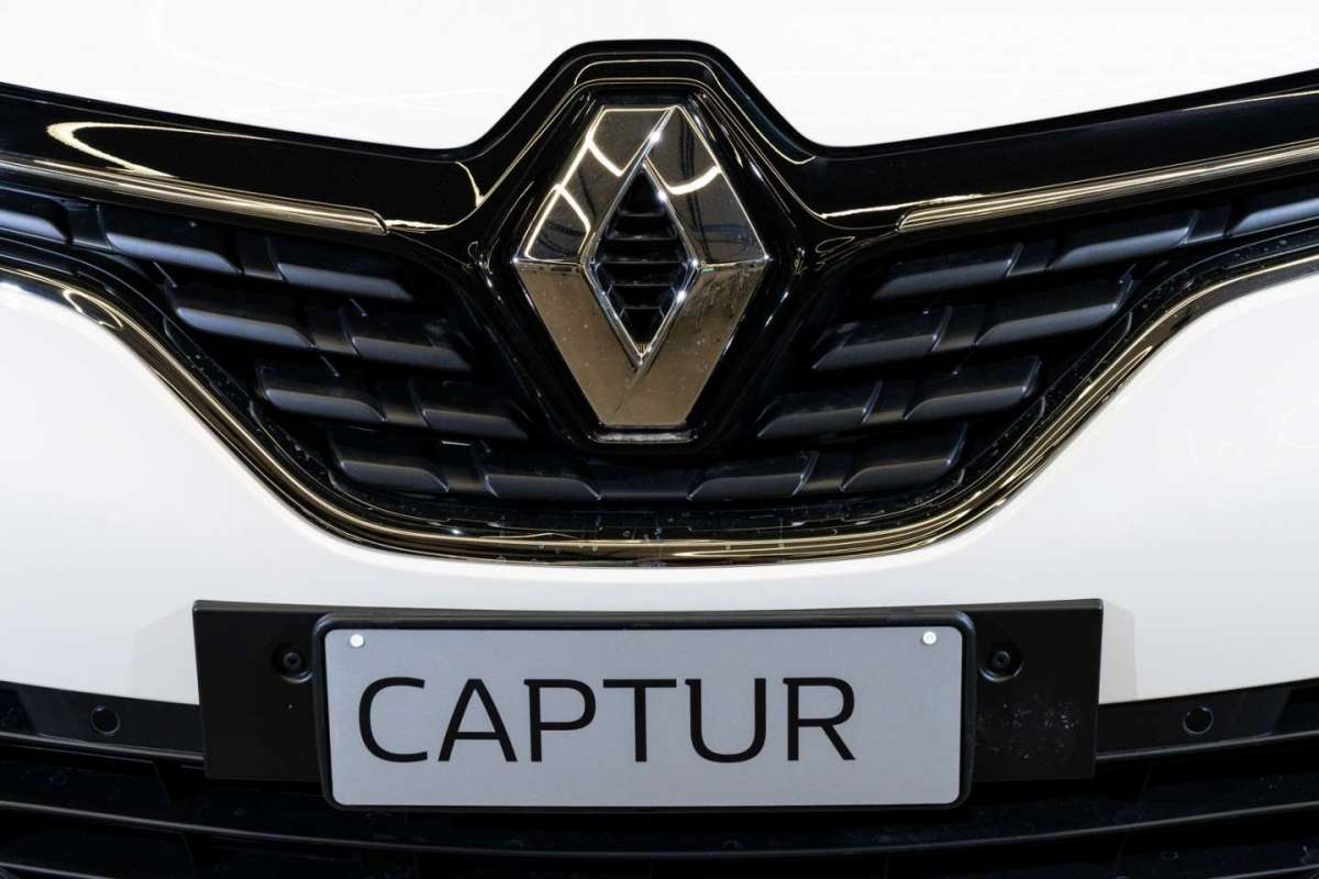Renault-Captur-Sport-Edition-calandra