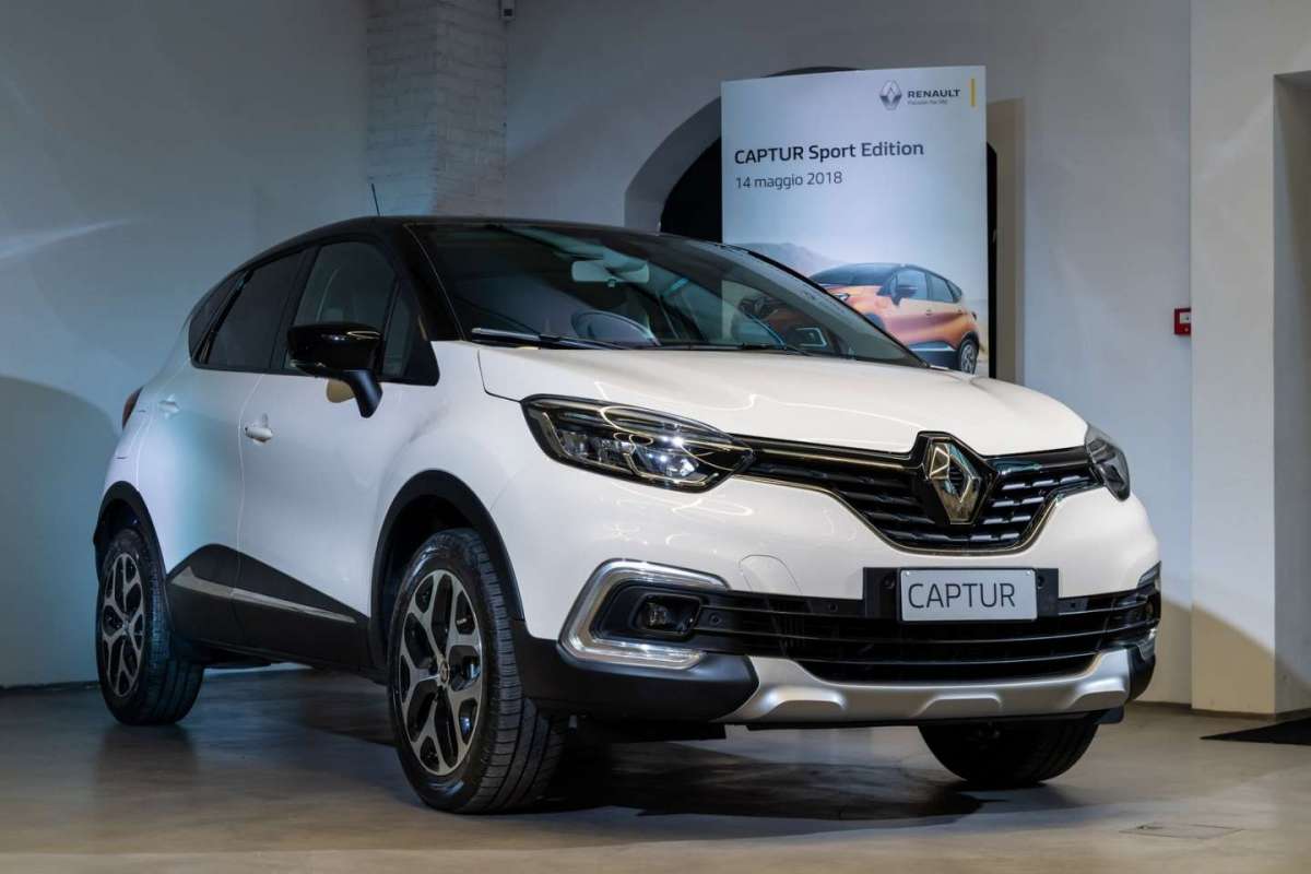 Renault-Captur-Sport-Edition-quarto anteriore