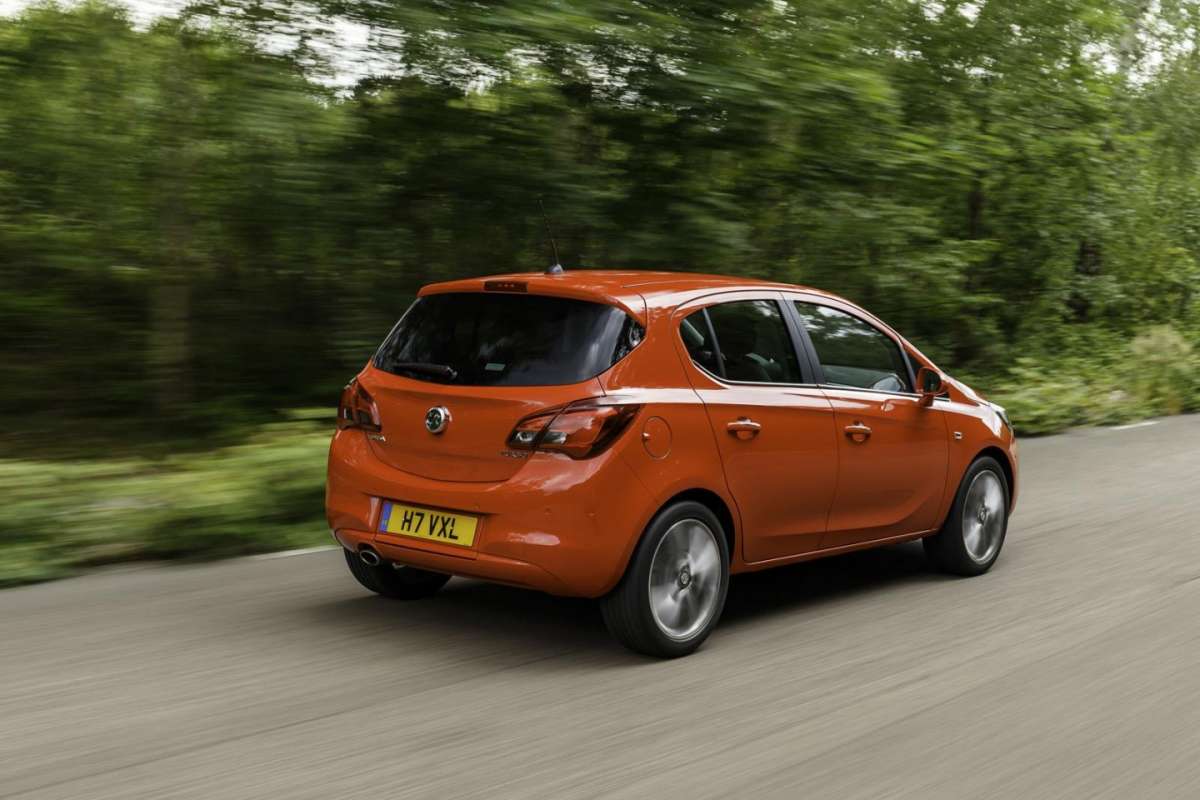 Coda della Opel Corsa 2018
