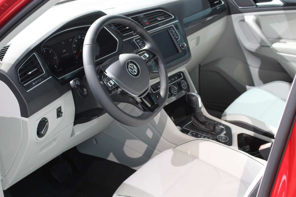 Interni bicolore Nuova Volkswagen Tiguan 2018