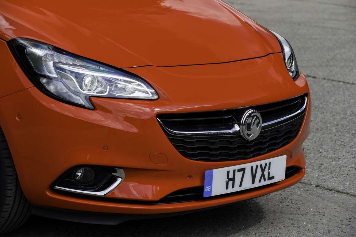 Mascherina Opel Corsa 2015
