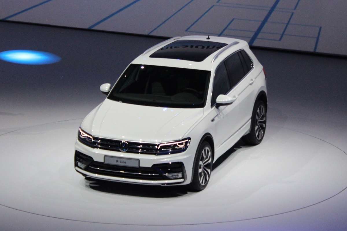 Muso con kit estetico R-Line sportivo Volkswagen Tiguan