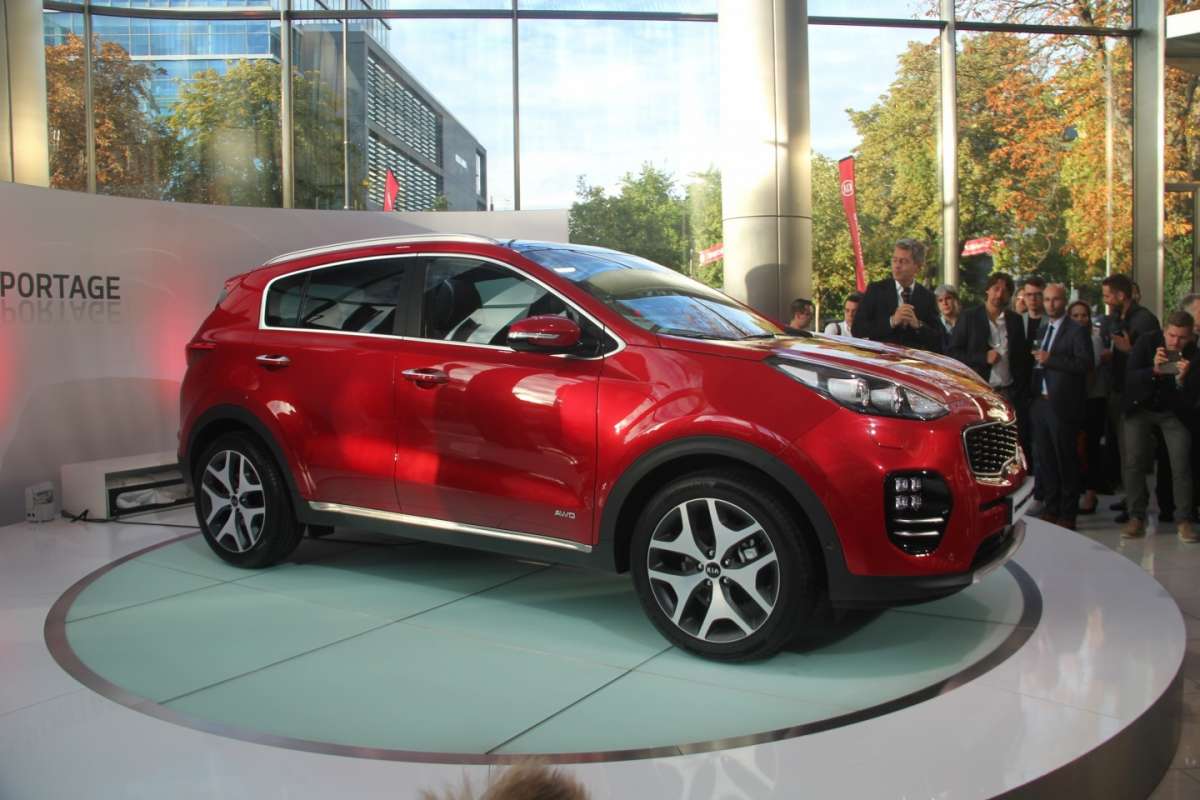 Nuova Kia Sportage 2018 rossa