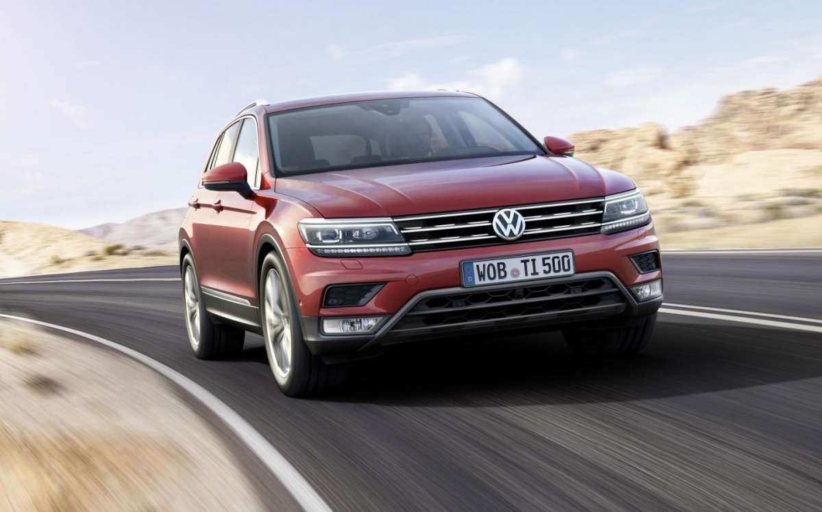 Nuova Volkswagen Tiguan 2018 rossa