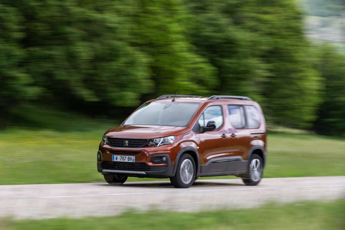 Peugeot Rifter il nuovo multivan con caratterstiche da SUV