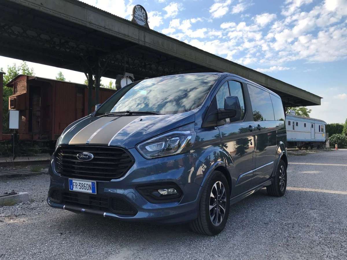Ford Tourneo Custom 2018 passo corto