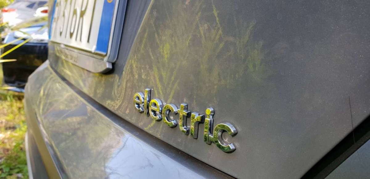 Hyundai Kona Electric badge electric