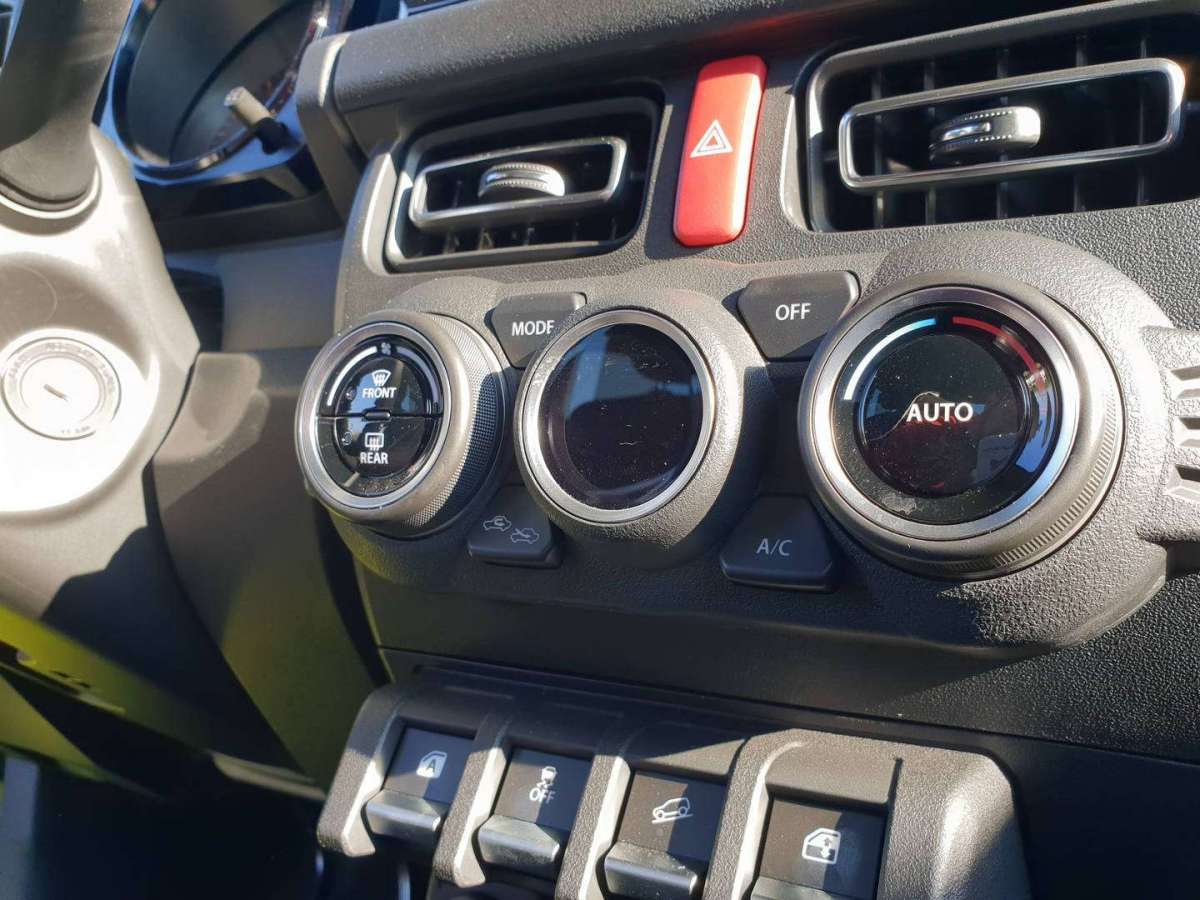 Suzuki Jimny 2018 climatizzatore