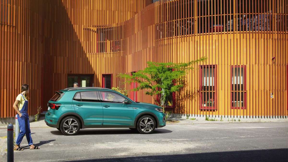 Volkswagen T-Cross linea di cintura