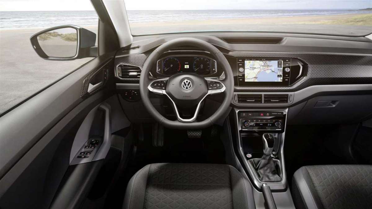 Volkswagen T-Cross posto di guida