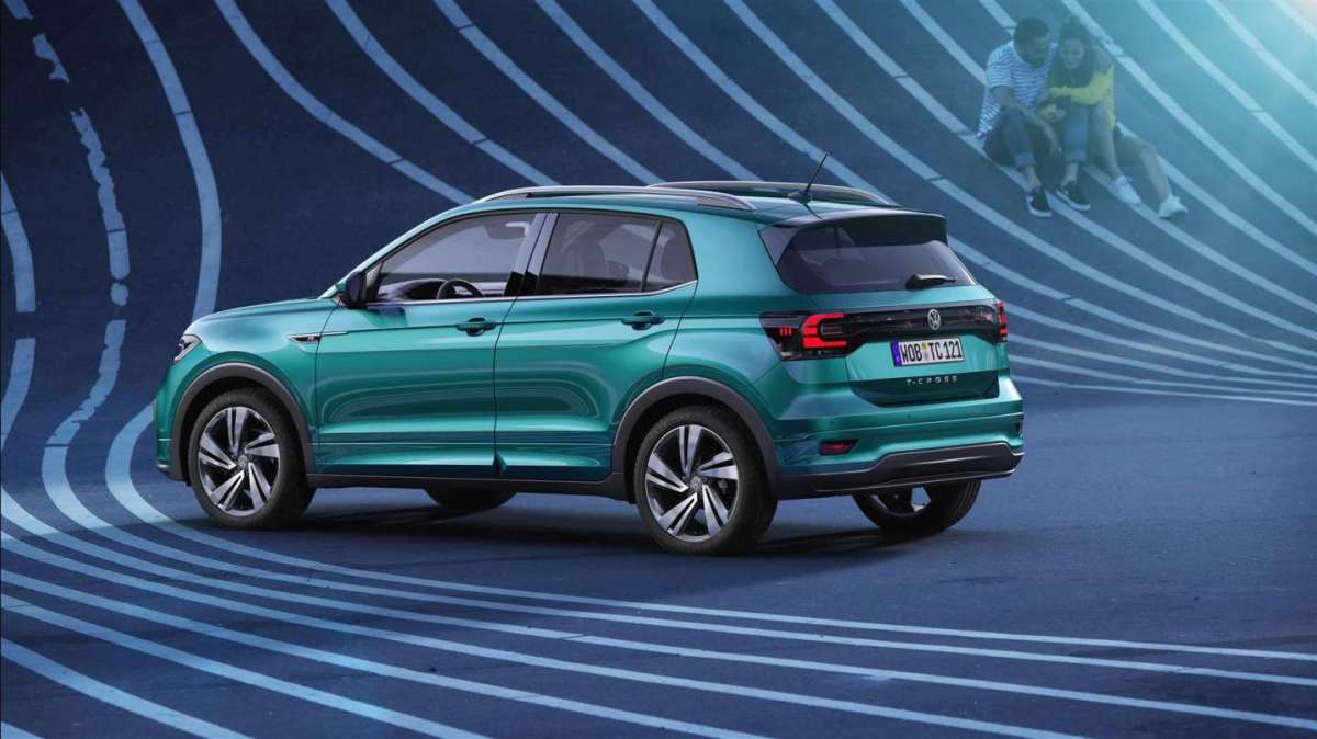 Volkswagen T-Cross tre quarti posteriore