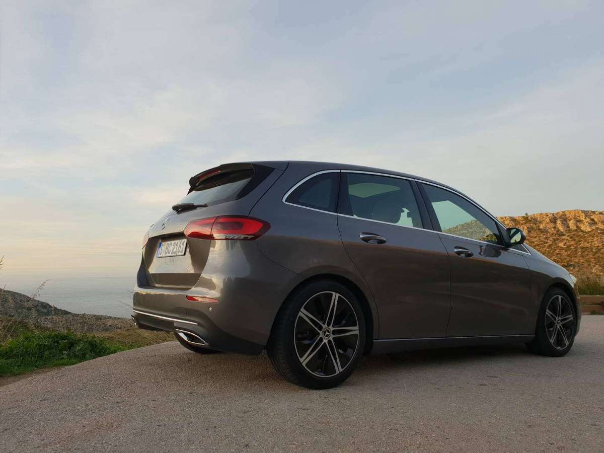 Mercedes Classe B angolo posteriore