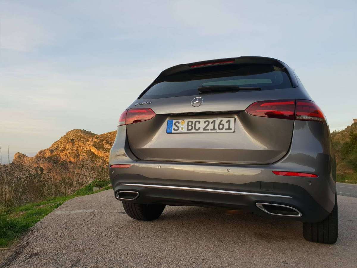 Mercedes Classe B dietro