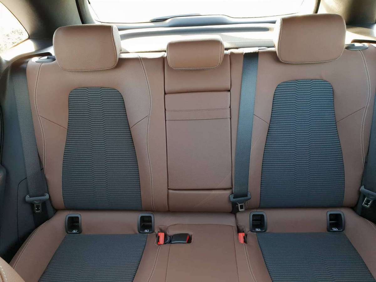 Mercedes Classe B sedili posteriori