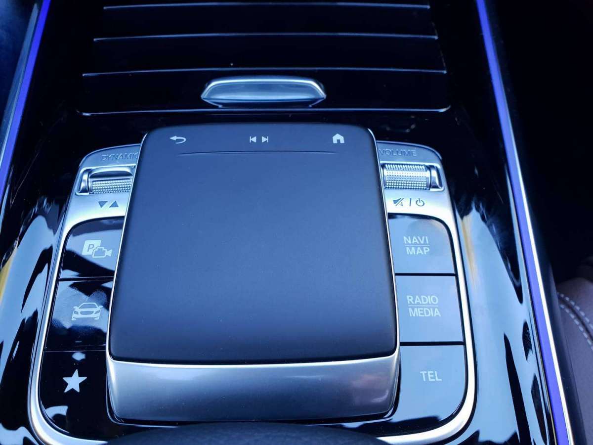 Mercedes Classe B sistema infotainment