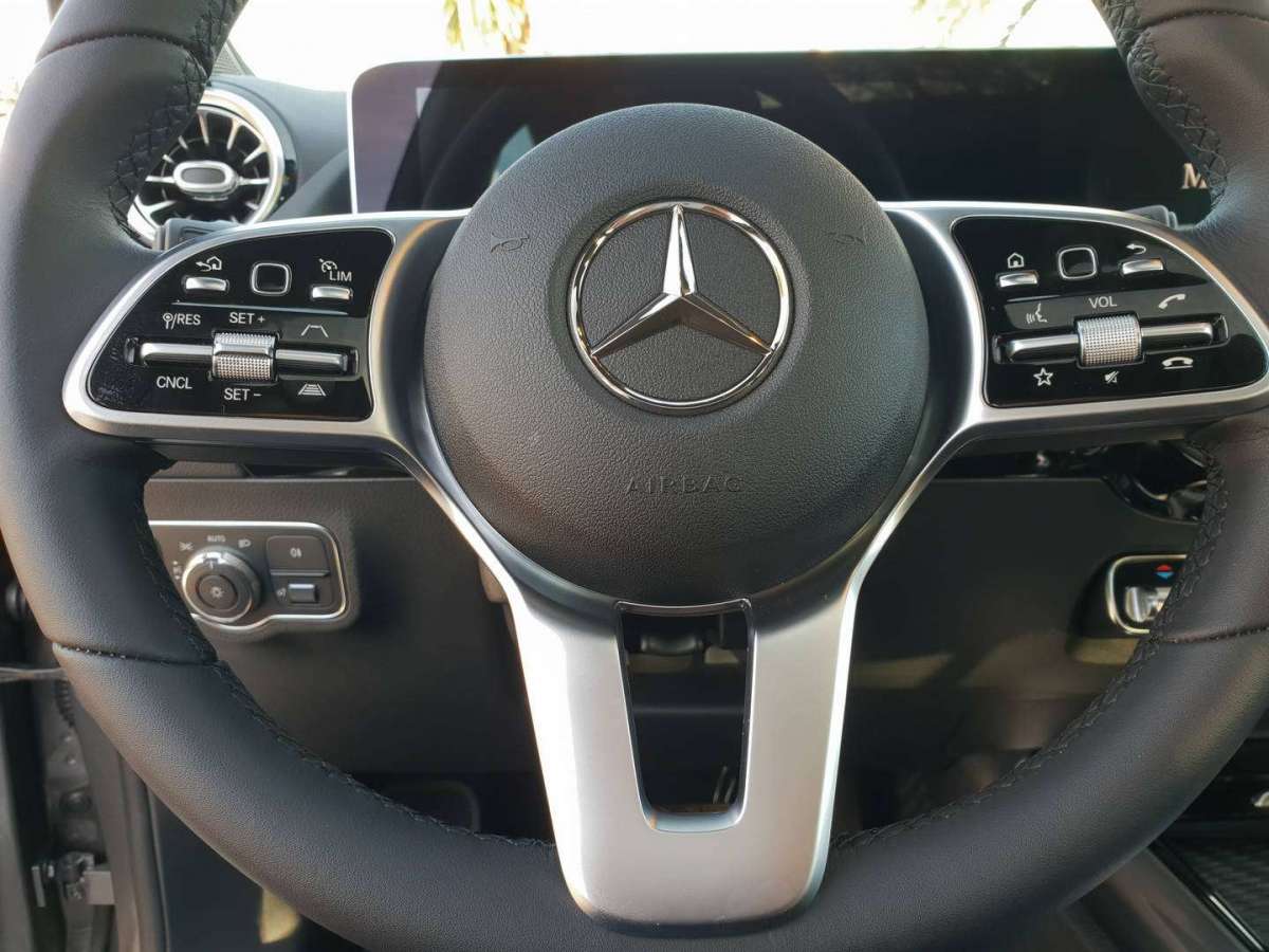 Mercedes Classe B volante