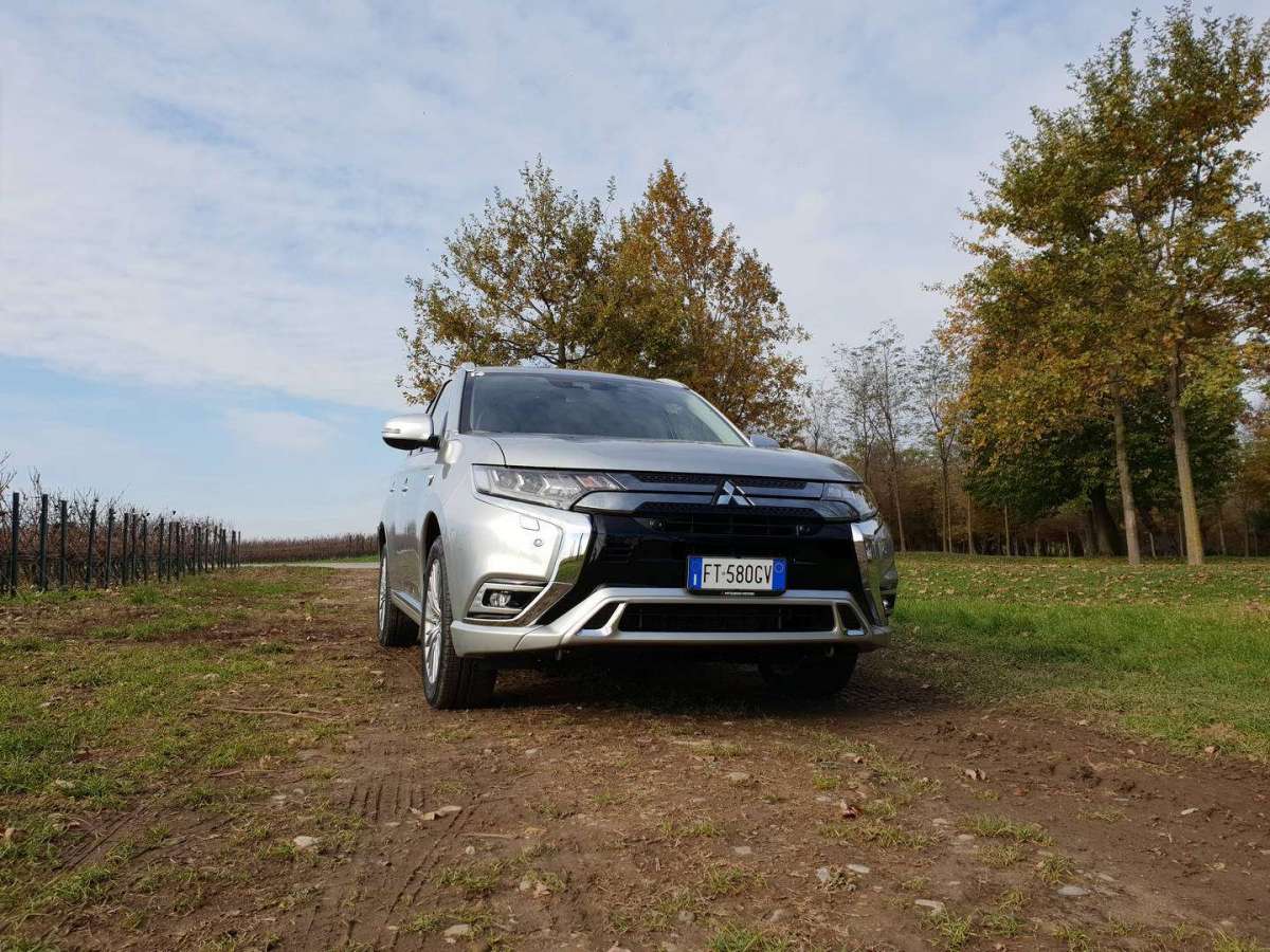 Mitsubishi Outlander PHEV 2019, test drive