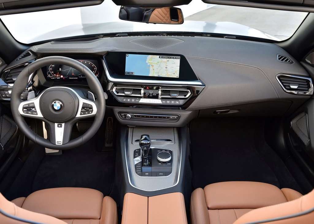 Nuova BMW Z4 2019 abitacolo