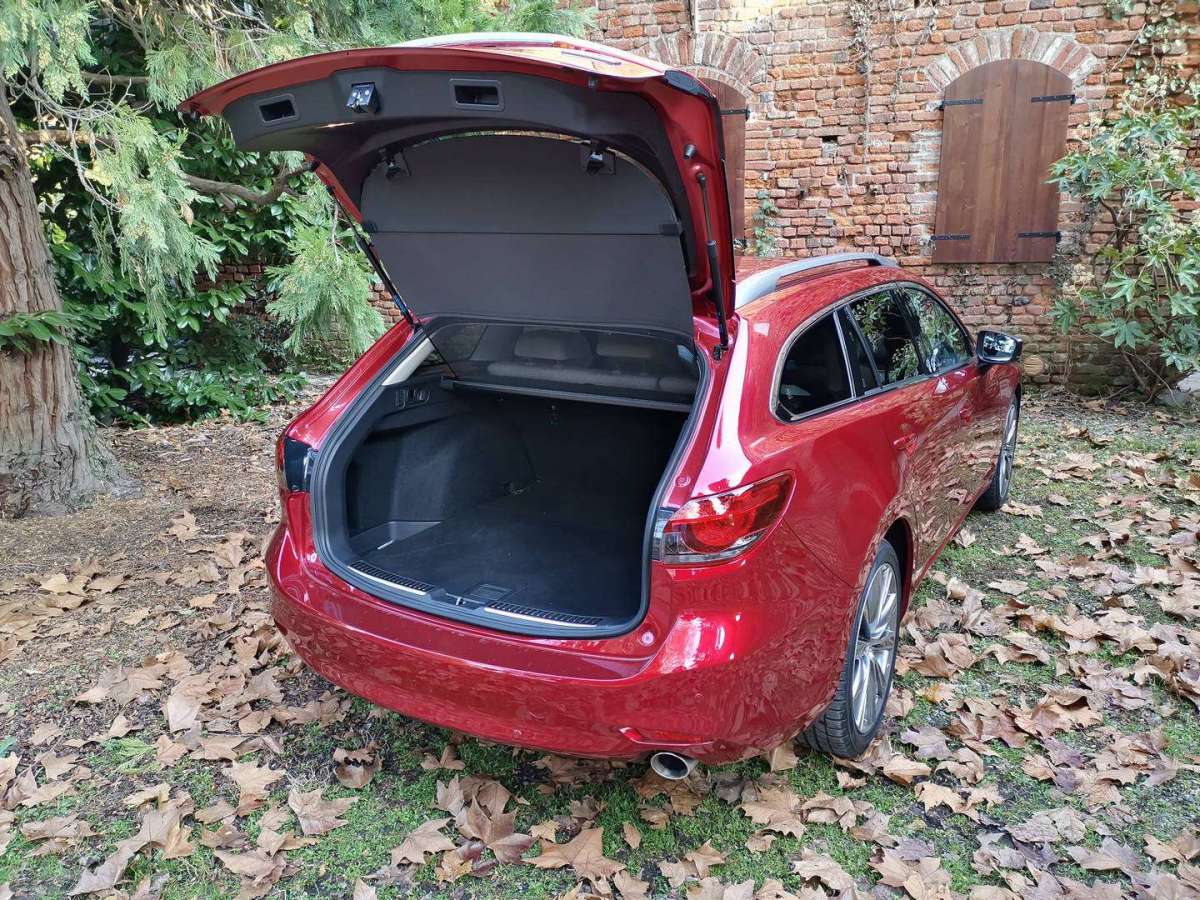 Mazda 6 Station Wagon bagagliaio