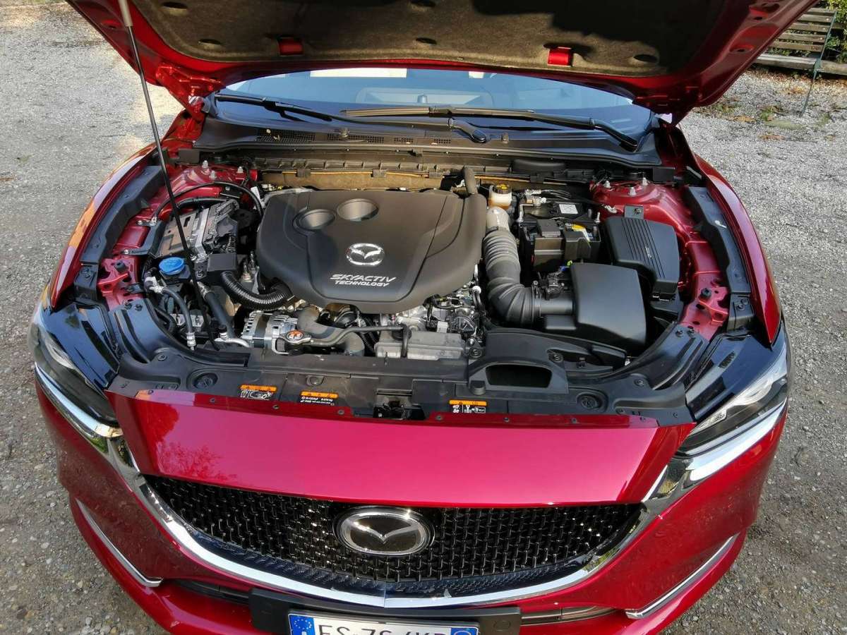 Mazda 6 Station Wagon motore