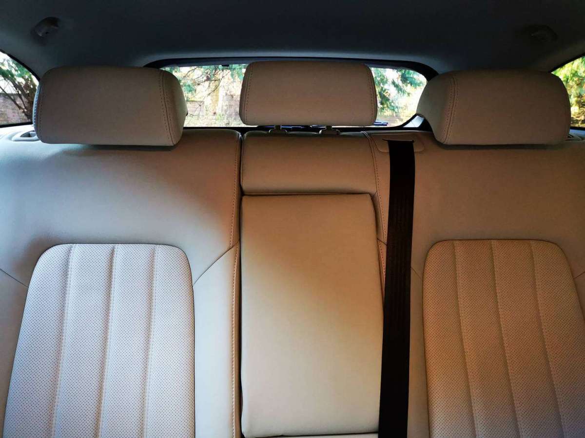 Mazda 6 Station Wagon sedili posteriori