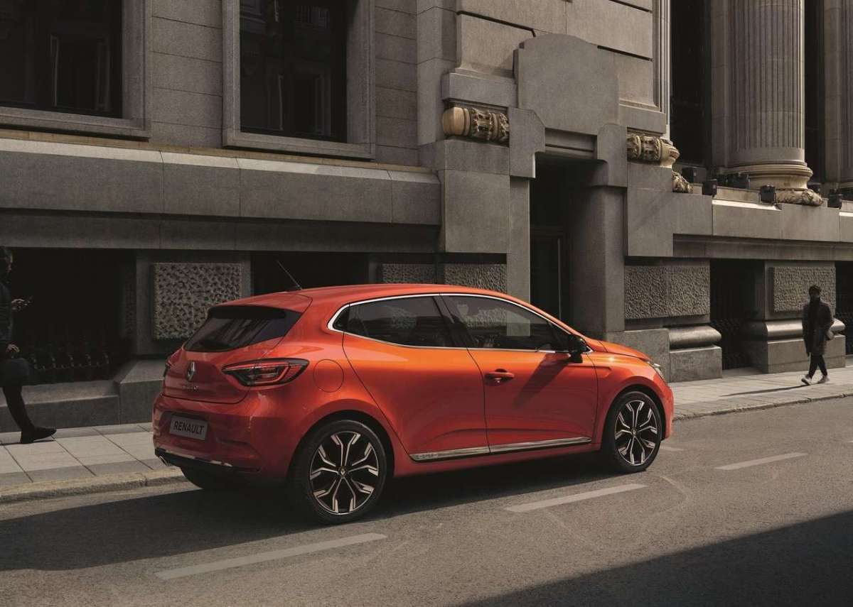Nuova Renault Clio angolo dietro