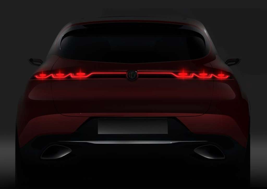 Alfa Romeo Tonale stop posteriori