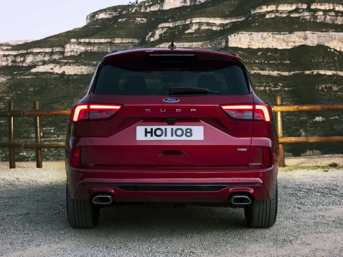 Ford Kuga 2020 dietro