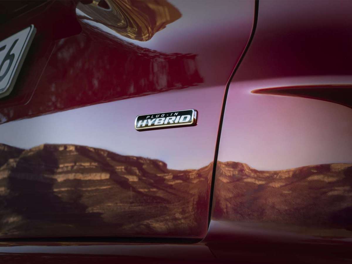 Ford Kuga 2020 ibrida plug in