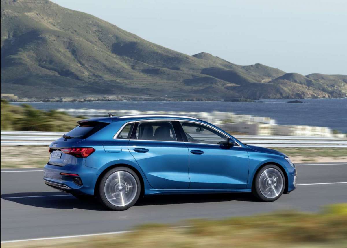 Audi A3 2020 è dotata di adaptive cruise assist