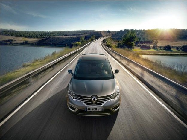 Nuova Renault Espace 2015 7 posti: prezzi, motori e dimensioni [FOTO]