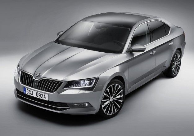 nuova skoda superb 2015
