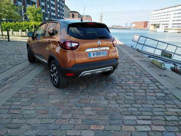 nuovo renault captur prova su strada