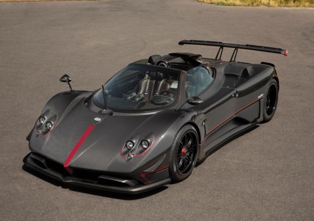 Pagani Zonda venduta per 6,8 milioni di dollari: ecco le auto battute all’asta ad Abu Dhabi