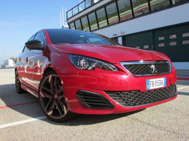 Peugeot 208 e 308 GTi by Peugeot Sport: prova in pista a Misano Adriatico [FOTO]