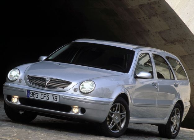 Auto usate che costano meno: la classifica delle migliori