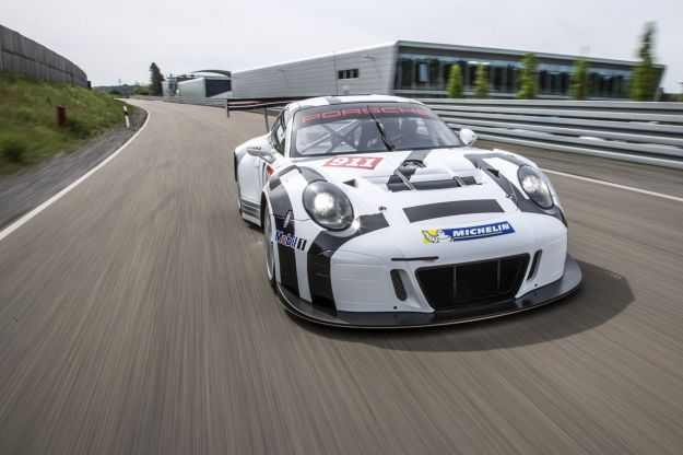 Porsche 911 GT3 R 2015: la tedesca da corsa, pronta per la pista [FOTO]