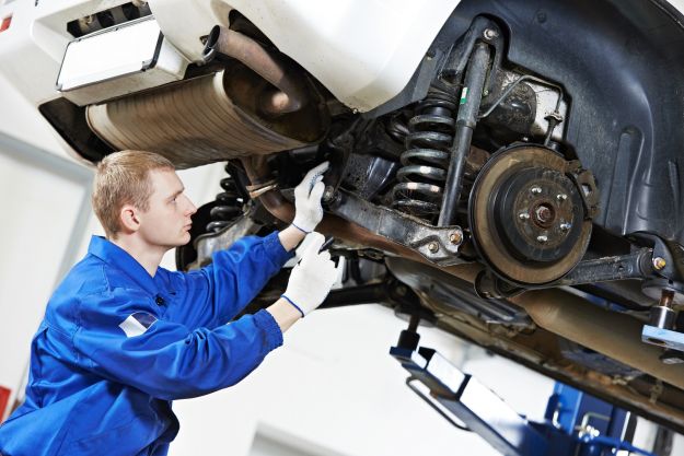Meccanico auto fai da te: quante ne sai? Fai il QUIZ e rispondi alle nostre domande!