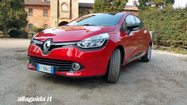 Renault Clio: prova su strada, prezzo e consumi [FOTO e VIDEO]