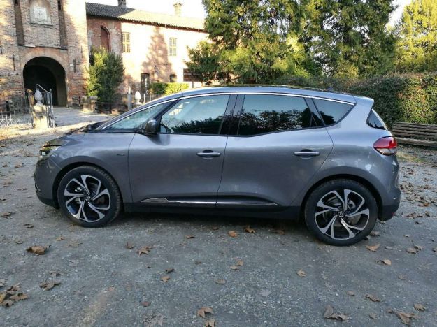 renault scenic tce 2016 dimensioni