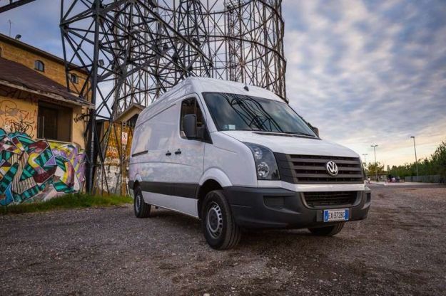 Volkswagen Crafter: dimensioni e prezzi, anche 4Motion, 9 posti e camper [FOTO]