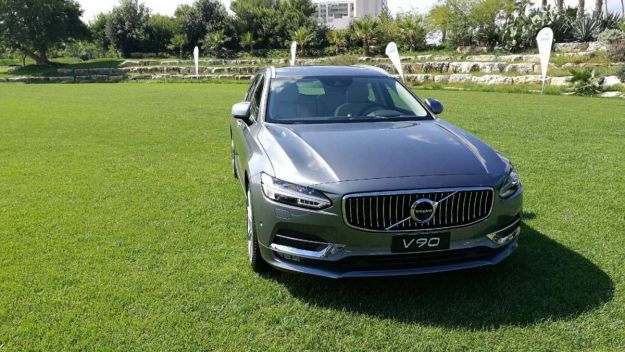 volvo v90 di muso